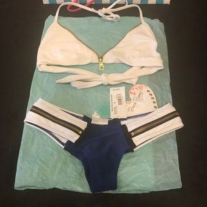 ⭐️🇺🇸SALE🇺🇸⭐️ Beach Bunny NWT Bottom & GUC Top